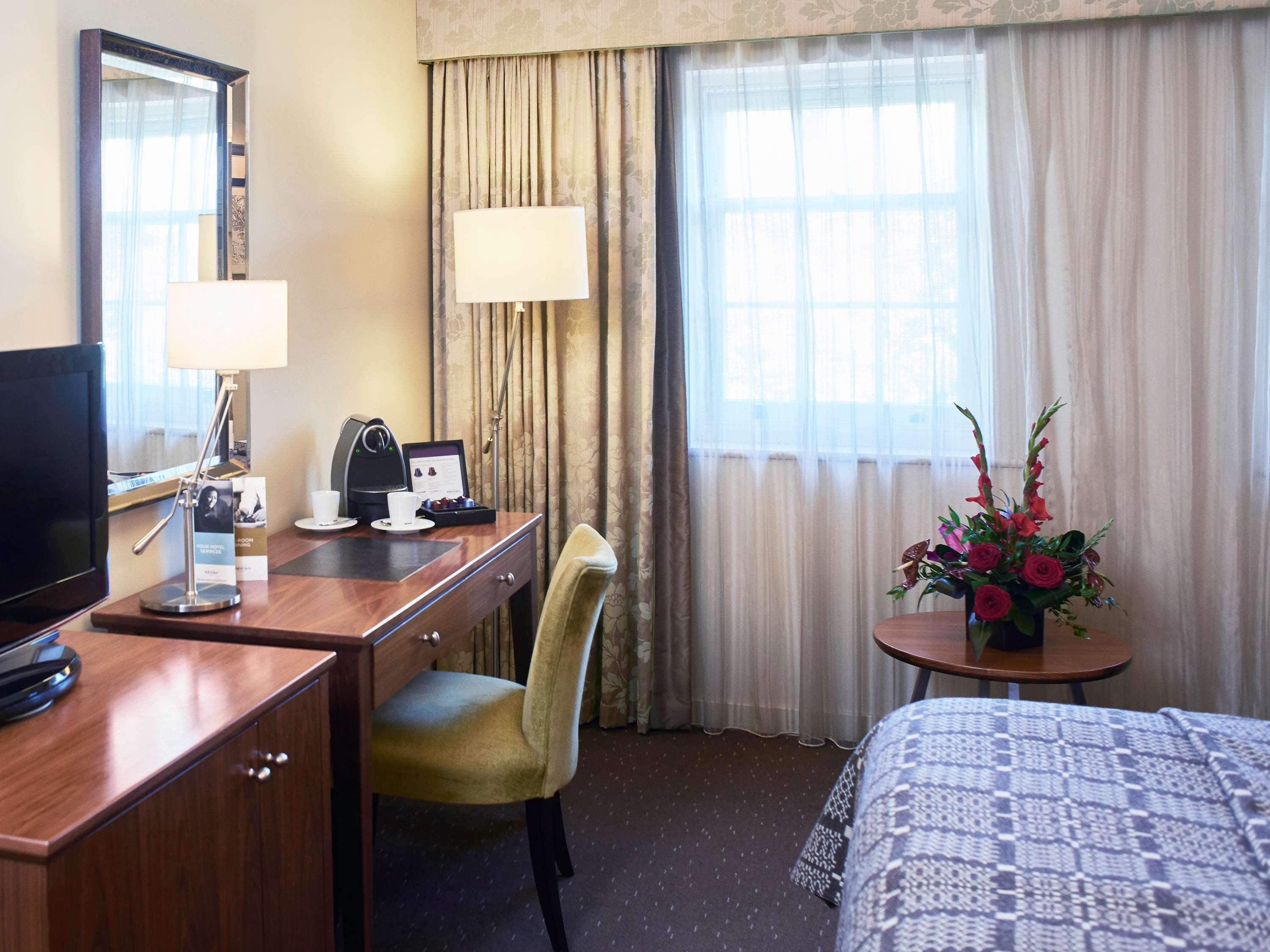 Mercure Exeter Southgate Hotel Buitenkant foto